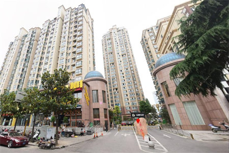 城东黄金花园5室2厅2卫170m2豪华装修